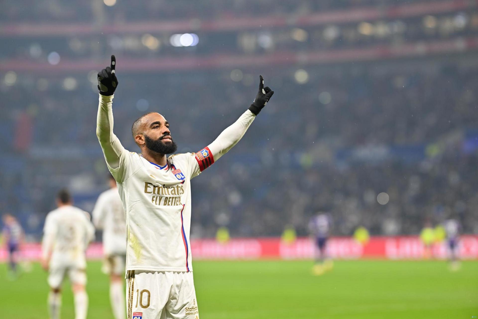 里昂主场获胜,巩固领先优势的简单介绍 里昂主场获胜,巩固领先优势的简单介绍