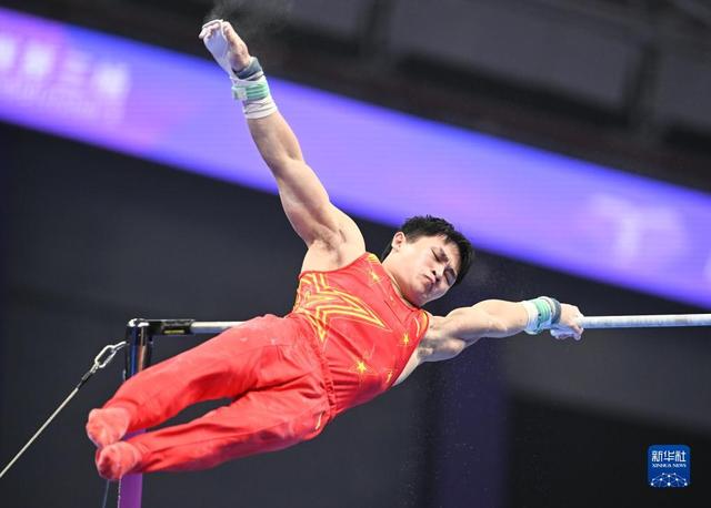 体操比赛男子团体夺冠,中国队震惊全场的简单介绍 体操比赛男子团体夺冠,中国队震惊全场的简单介绍