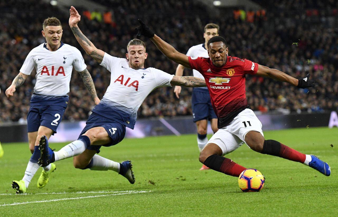 关于热刺客场告负,球队尴尬场面难掩危机的信息 关于热刺客场告负,球队尴尬场面难掩危机的信息