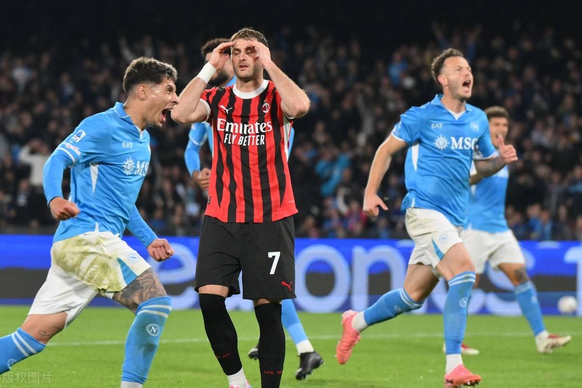 那不勒斯在对阵博洛尼亚的比赛中大胜 那不勒斯在对阵博洛尼亚的比赛中大胜