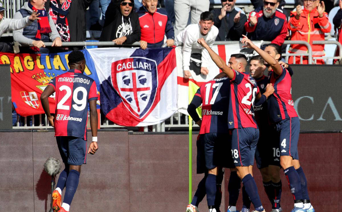 包含佛罗伦萨球员爆发冲突,球队内部氛围动荡的词条 包含佛罗伦萨球员爆发冲突,球队内部氛围动荡的词条