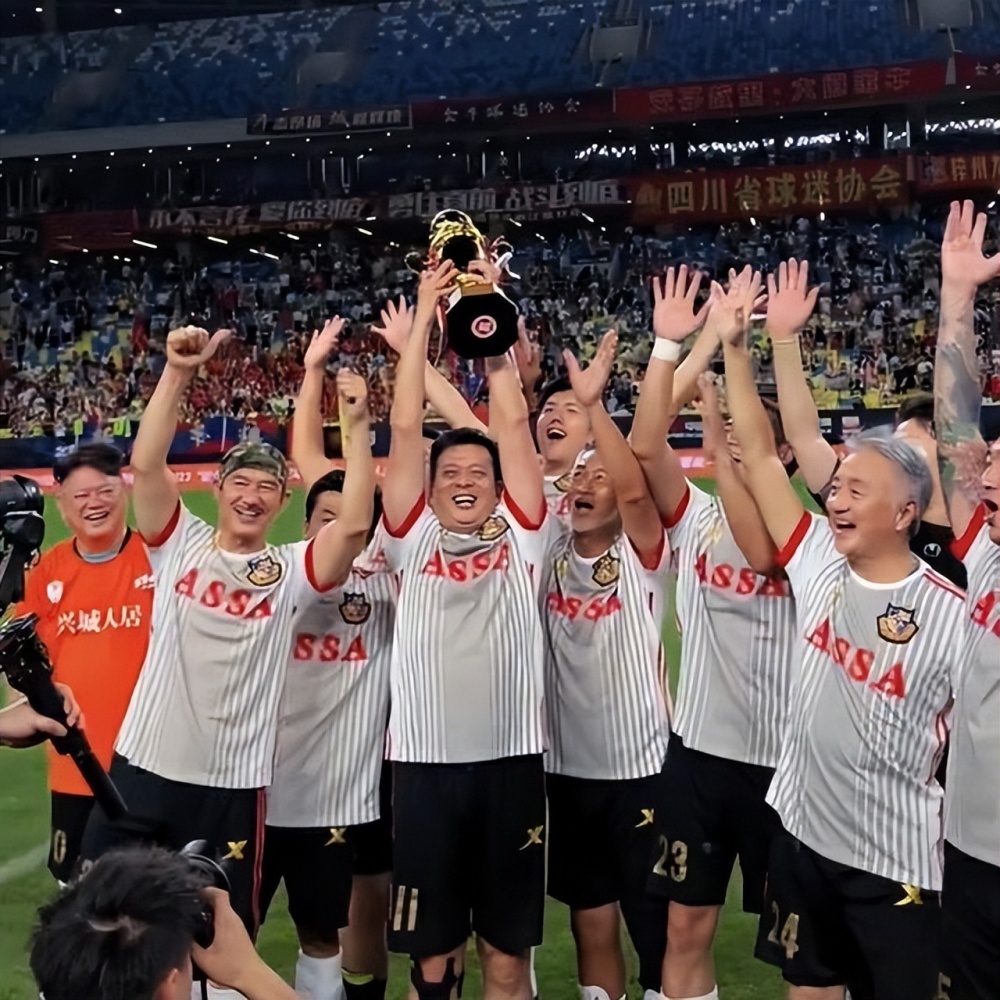 关于各国足球代表队抵达赛场,备战决赛的信息 关于各国足球代表队抵达赛场,备战决赛的信息