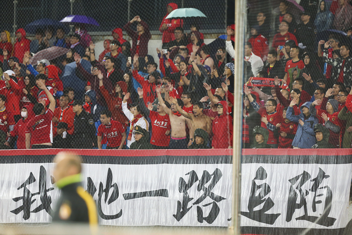 中场核心受伤,球队胜利希望渺茫的简单介绍 中场核心受伤,球队胜利希望渺茫的简单介绍