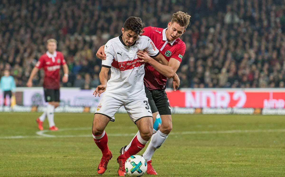 汉诺威96在主场被科隆逼平,遭遇阻击 汉诺威96在主场被科隆逼平,遭遇阻击