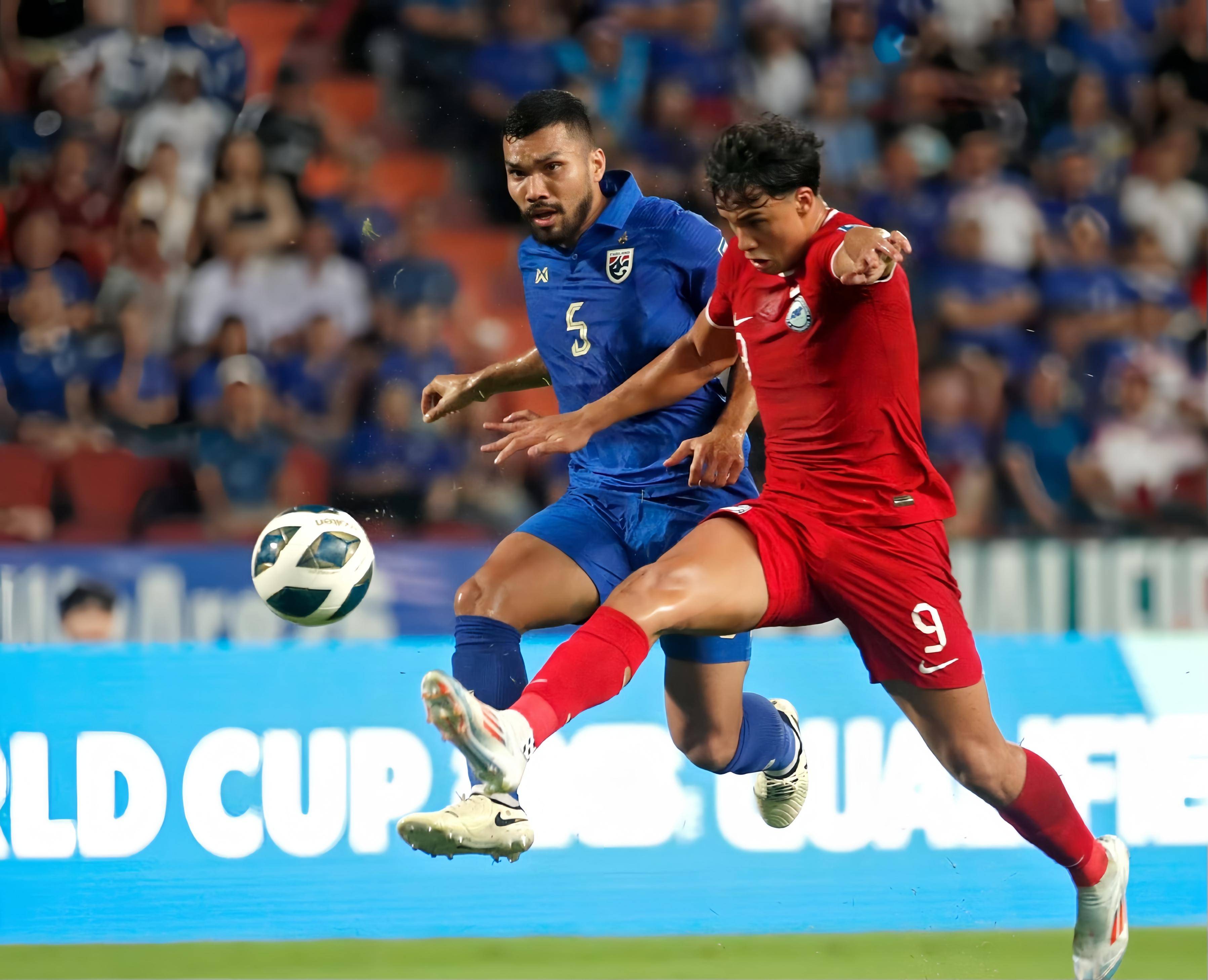 精彩足球对决中球员技术娴熟,表现神勇的简单介绍 精彩足球对决中球员技术娴熟,表现神勇的简单介绍