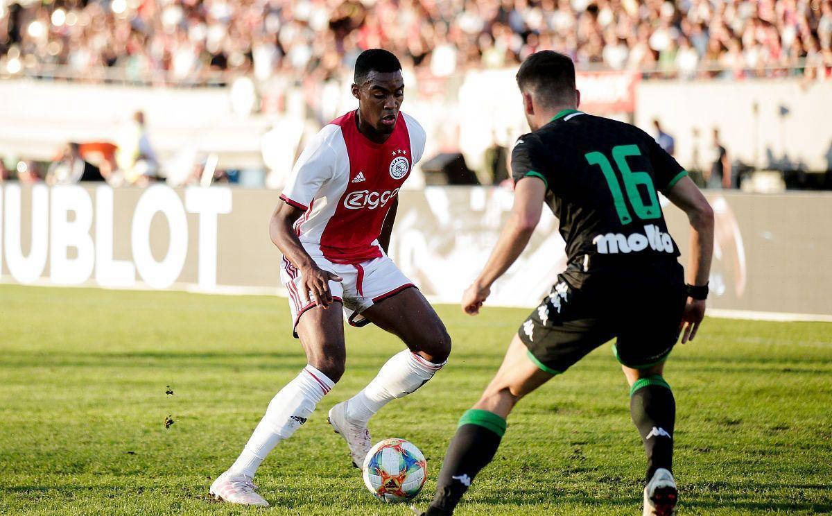 沙尔克反弹迹象明显,球队重返胜利巅峰的简单介绍 沙尔克反弹迹象明显,球队重返胜利巅峰的简单介绍