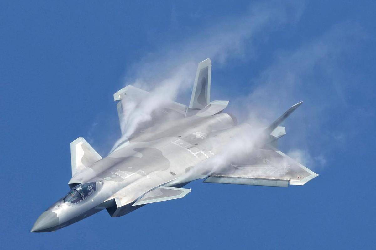 云南风车展开激烈较量,呈现出精彩对抗 云南风车展开激烈较量,呈现出精彩对抗