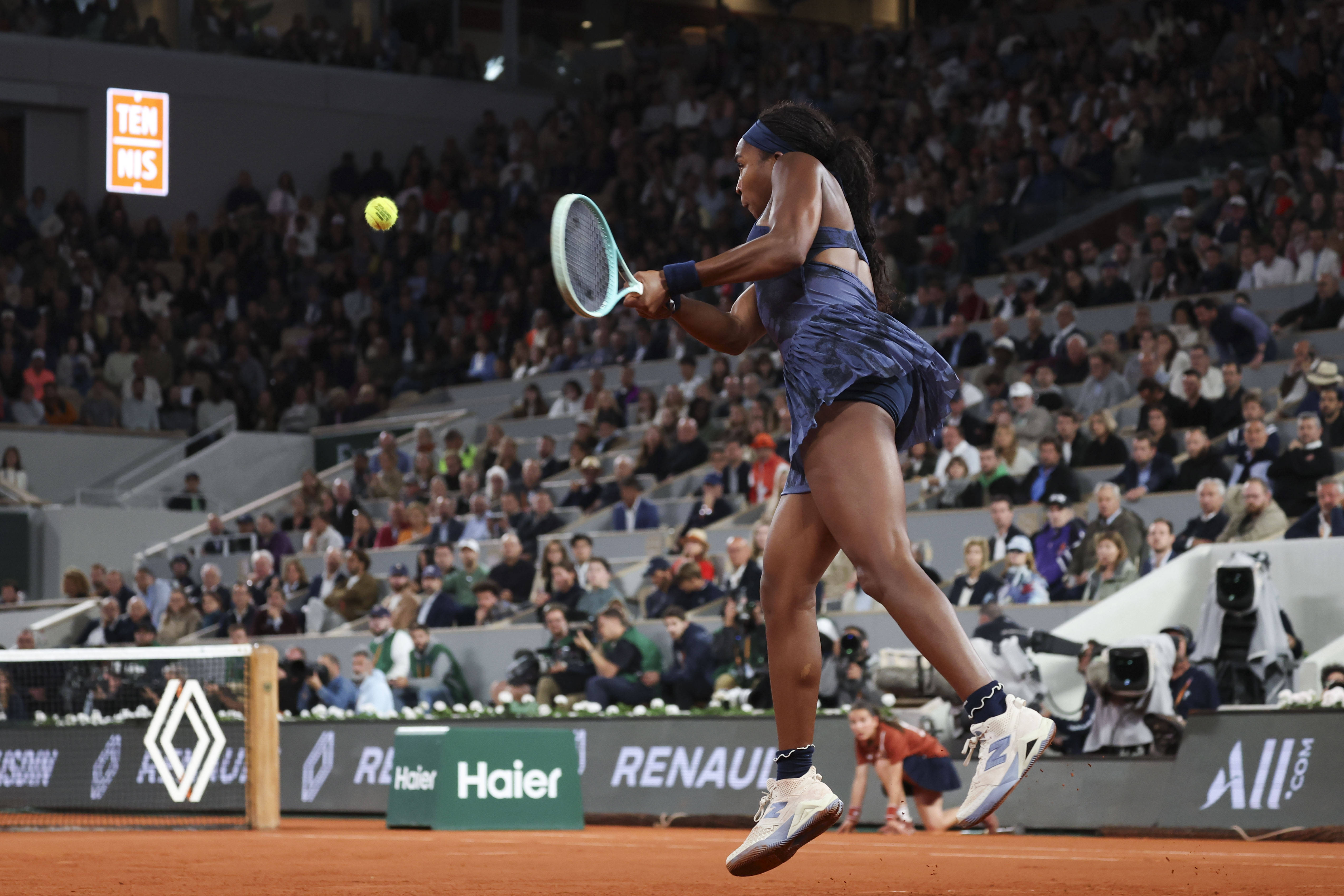 网球选手斩获多项胜利,法国队夺得金牌的简单介绍 网球选手斩获多项胜利,法国队夺得金牌的简单介绍