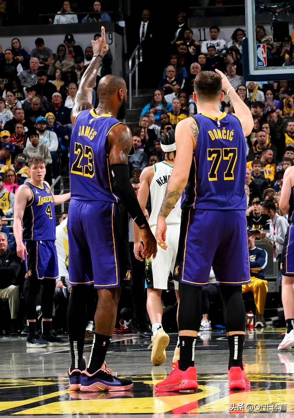 湖人大胜公牛，詹皇率队全面提升再胜一场的简单介绍